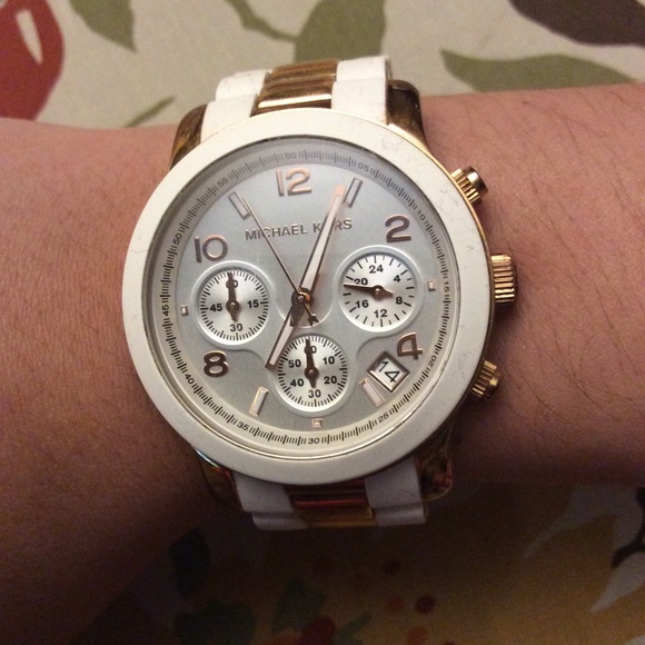 Watch - Picture 2 of 8